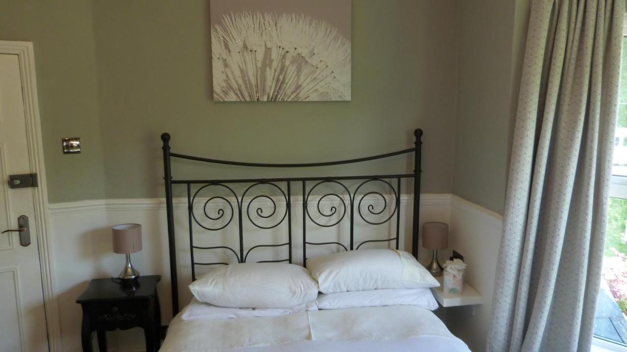 Twin Oaks Guest House Cadnam Exterior foto