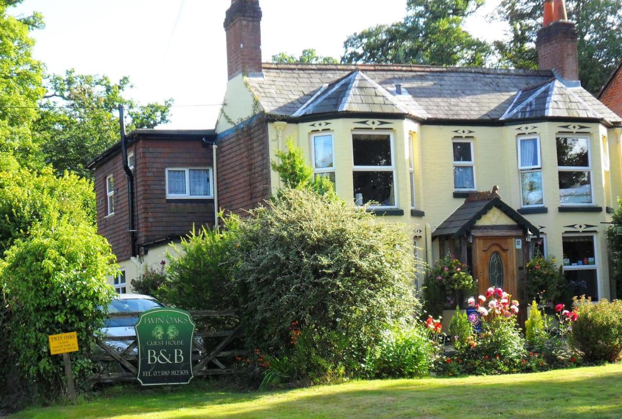 Twin Oaks Guest House Cadnam Exterior foto